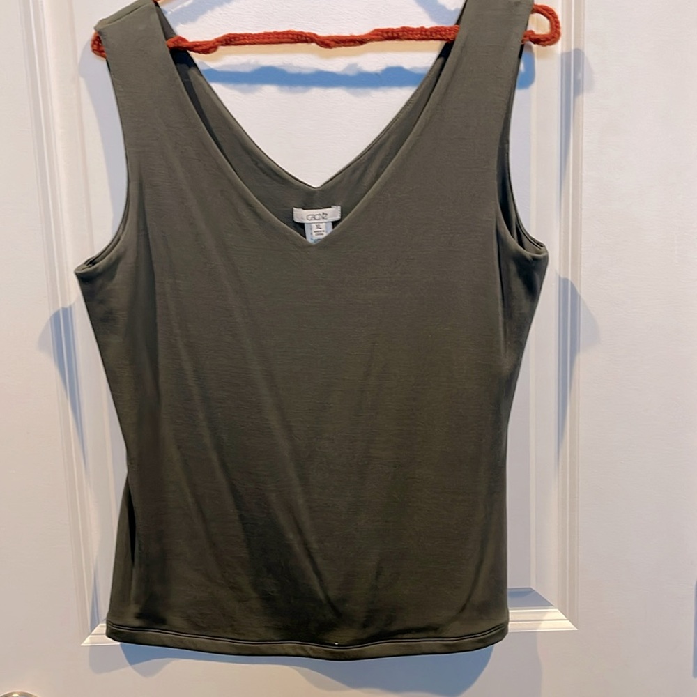 Cache women’s sleeveless top
